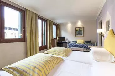 Charming Hotel Dei Chiostri