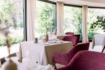 Отель Hohenwart