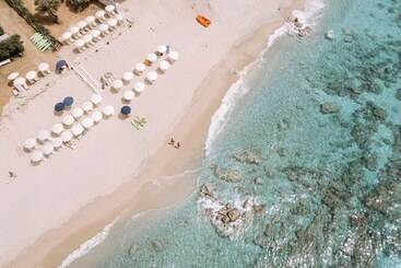 בית מלון כפרי Tuisuneo La Conchiglia   Adults Only