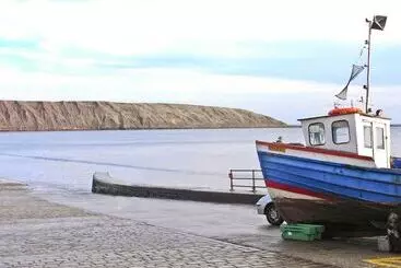 Dotty's Sunshine Cottage