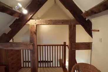 コテージ The Granary