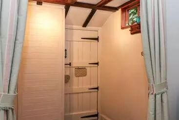 Swanfield Cottage