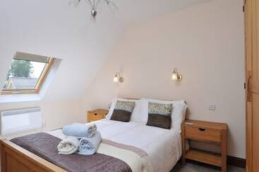 קוטג'' Composers At Woodlands