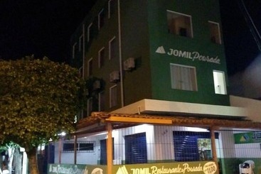 Herberg Jomil Pousada