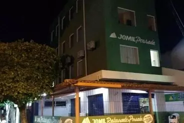 簡易ホテル Jomil Pousada