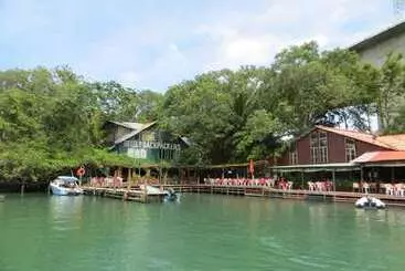 هتل Y Restaurante Backpackers