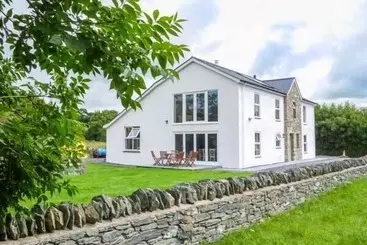 Mökkimajoitus Chapel House