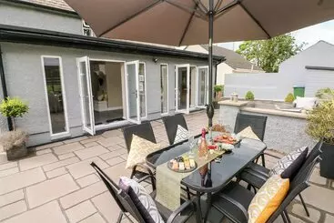 Mökkimajoitus Pondfield Gate