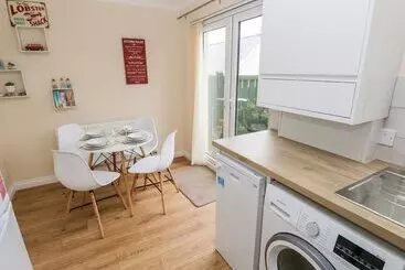 Mökkimajoitus Sandyhill House