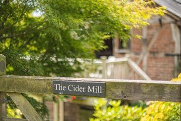 茅舍 The Cider Mill