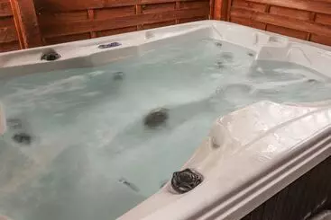 Mökkimajoitus The Red