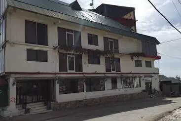 هتل Daisy Dot Murree