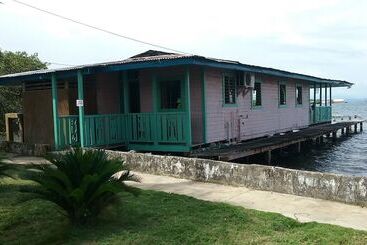 Karma On The Water   Hostel