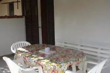 Vis Apartments