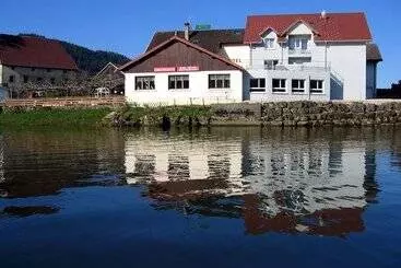 Hotelli Restaurant Les Cygnes