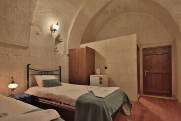 Hotel Turbel Cave House