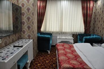 Mus Mir Hotel Saray