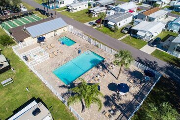 Hotelli Big Tree Rv Resort