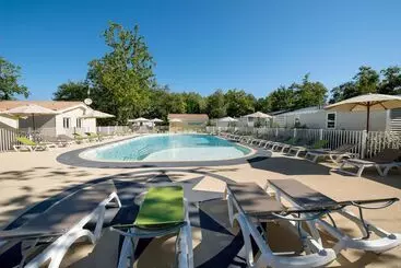 Hôtel Camping Les Chèvrefeuilles   Maeva