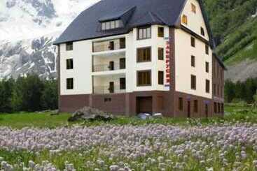 בית מלון כפרי El'brusia