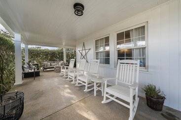 Pansiyon Cypress House Inn