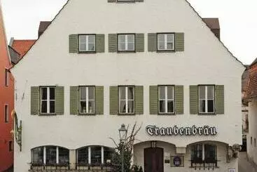 Отель Gasthof Traubenbrau