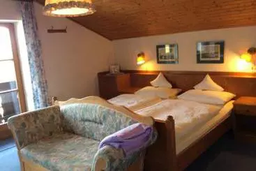 Отель Haus Amberger