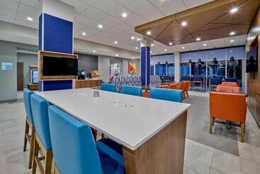 ホテル Holiday Inn Express   Huntsville Space Center, An Ihg