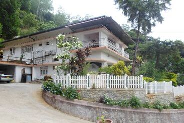 Hotel Kandy Hills Resort