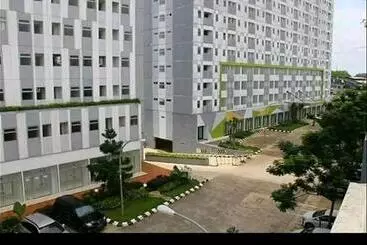 هتل Oyo 90241 Gunung Putri Square Apartment