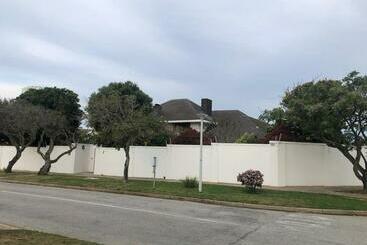 شقق خاصة سياحية House Bognor