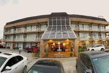 Hotelli Plaza Riviera