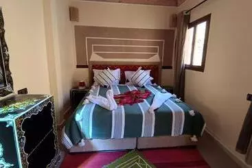 Pensão Riad Otos Views