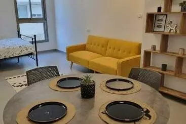 ツーリストアパートメント Luxury 2 Room Suite In The Center Of Downtown Haifa