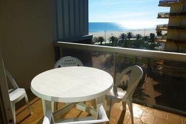 דירות לתיירים Canet   En   Roussillon Studio Face à La Mer