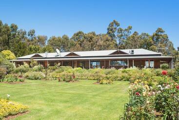 Springwood Homestead B&b