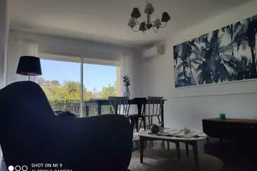 ツーリストアパートメント Villa Melbemar