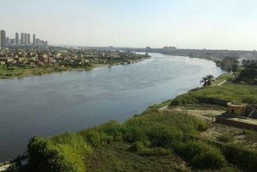 آپارتمان‌های توریست‌ها شقة للإيجار اليومي والشهري مطله على النيل