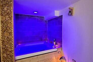Residenza Riva Wellness Apartment Spa