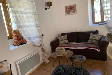 ベッドアンドブレックファースト Manoir Du Charme Dans Les Gorges Du Tarn Causses Lozere