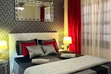 آپارتمان‌های توریست‌ها Elegant Style 3 Bedroom Brand New Apartment