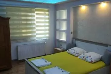 آپارتمان‌های توریست‌ها Home Of Nature   Kuća Prirode