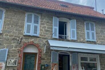 ツーリストアパートメント Belle Maison à La Montagne