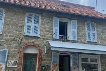 ツーリストアパートメント Belle Maison à La Montagne