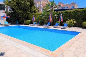 ツーリストアパートメント Pafia Modern Apartment