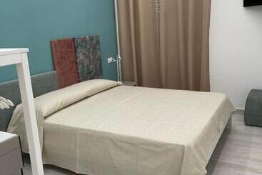 Bed and Breakfast Andrea & Giada Via Lungomare Caboto