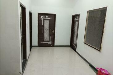 Hotel Pop A1 Varndavan