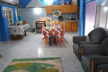 تختخواب و صبحانه Apart Farfalla