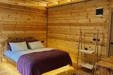 Bed and Breakfast Kiana Bungalov