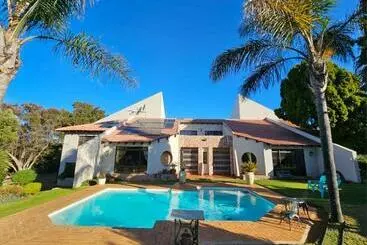 Majatalo Epicure Home Guesthouse